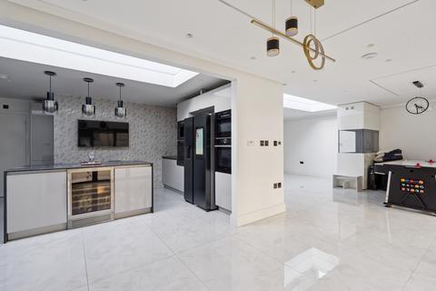 4 bedroom detached bungalow for sale, Northwood HA6