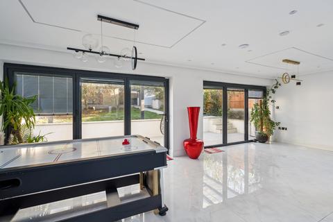 4 bedroom detached bungalow for sale, Northwood HA6