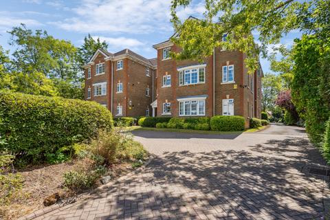 Eastbury Avenue, Northwood HA6