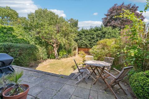 3 bedroom semi-detached house for sale, Avenue Rise, Bushey WD23