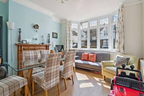 3 bedroom semi-detached house for sale, Avenue Rise, Bushey WD23