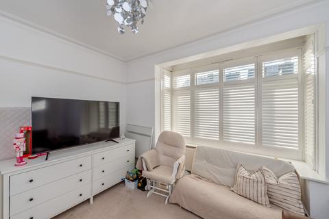 2 bedroom maisonette for sale, Northwood HA6