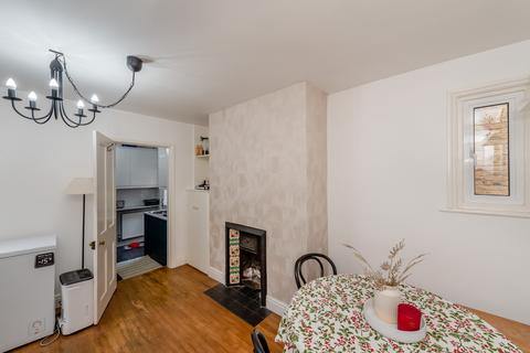 2 bedroom maisonette for sale, Northwood HA6