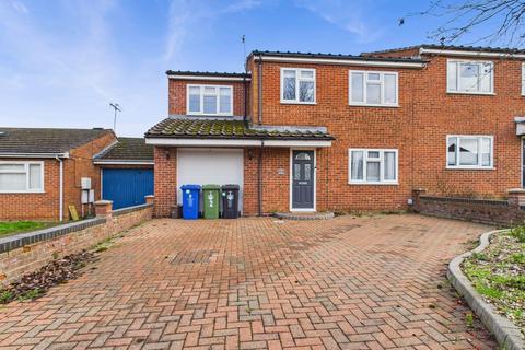 undefined, Caernarvon Close, Towcester, NN12