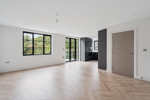 3 bedroom apartment for sale, 34 Eastbury Avenue, Northwood HA6