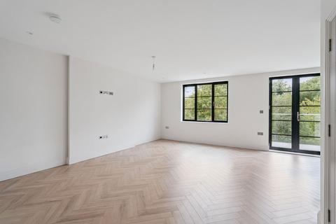 3 bedroom apartment for sale, Flat  Burgh House, Northwood HA6