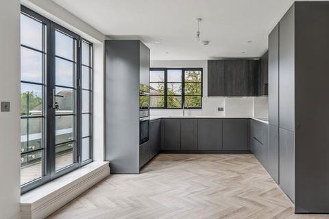 2 bedroom apartment for sale, Flat  Burgh House, Northwood HA6