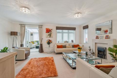 4 bedroom semi-detached house for sale, Wildwood, Northwood HA6