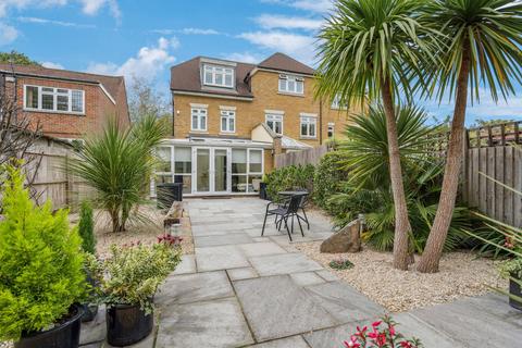 4 bedroom semi-detached house for sale, Ducks Hill Road, Northwood HA6
