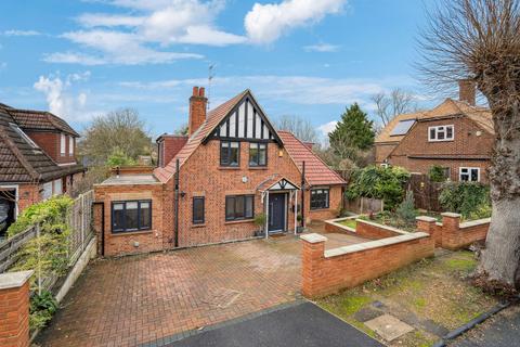 Highfield Road, Northwood HA6