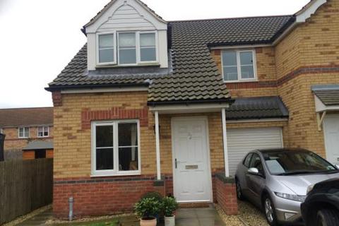 3 bedroom semi-detached house to rent, Connaught Road, Scunthorpe DN15