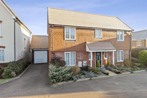 Hedley Way, Hailsham