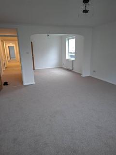 3 bedroom flat to rent, Devonshire Place, Eastbourne