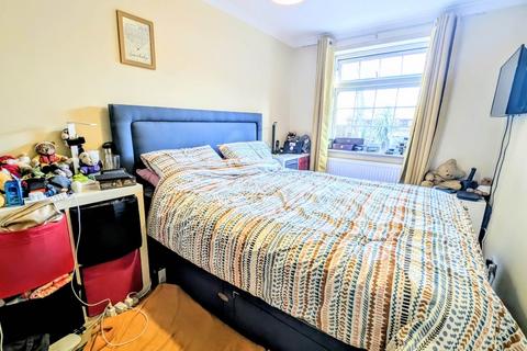 3 bedroom terraced house for sale, Overdale Walk, Bordon GU35