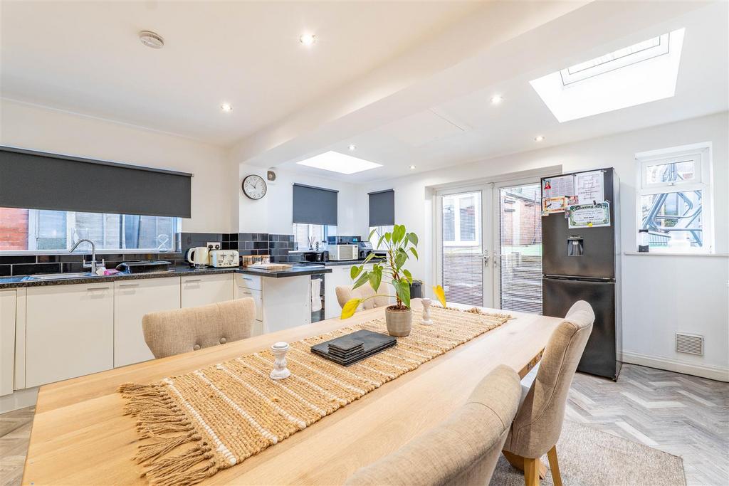 Kitchen/Dining/Sun Room