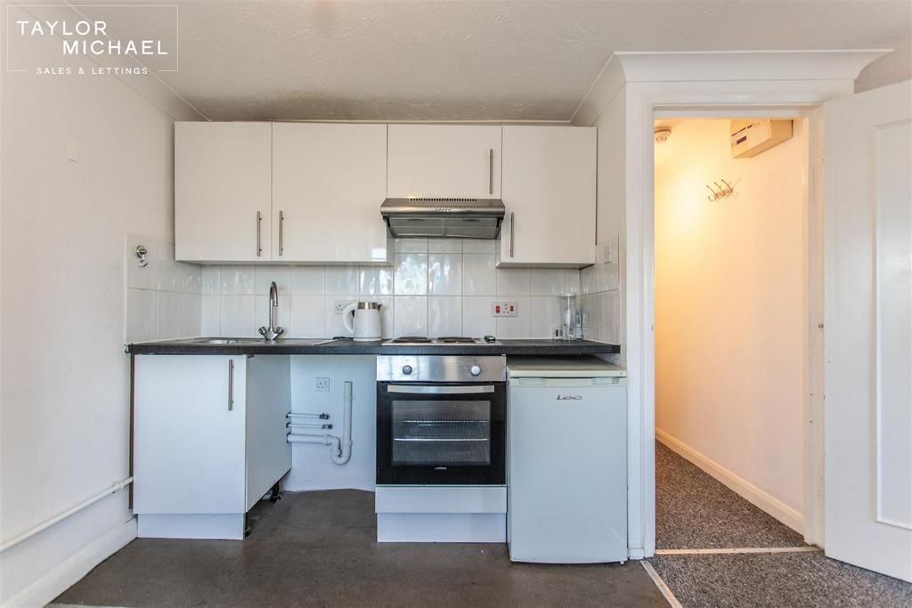 Studio Room - Kitchen