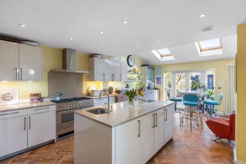 5 bedroom detached house for sale, London W13
