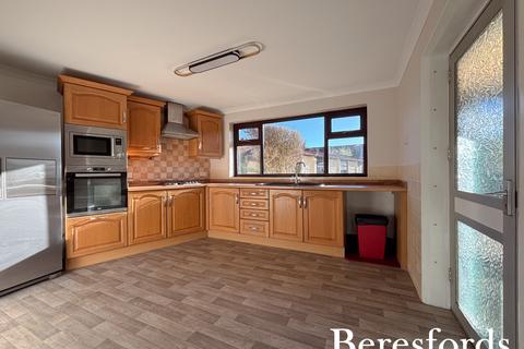3 bedroom bungalow for sale, Dorkins Way, Upminster, RM14