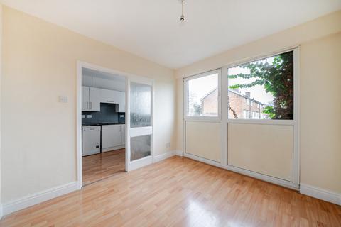 2 bedroom maisonette for sale, Courtlands Avenue, Lee