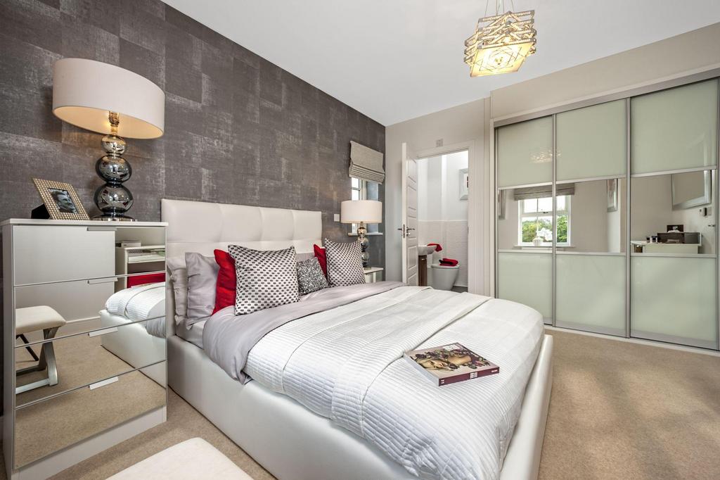 Traditional bedroom