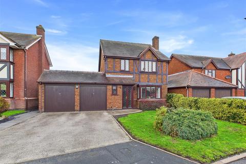 Essington Close, Shenstone, Lichfield