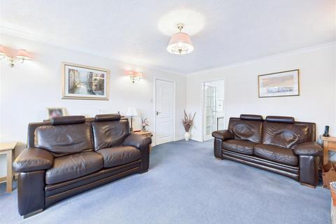 undefined, Essington Close, Shenstone, Lichfield