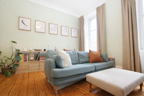 2 bedroom flat to rent, Easter Road, Easter Road, Edinburgh, EH7