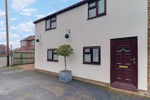 2 bedroom cottage to rent, Pendicke Street, Southam