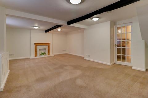 2 bedroom cottage to rent, Pendicke Street, Southam