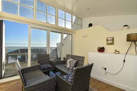 4 bedroom end of terrace house for sale, St. Margarets Road, St. Leonards-On-Sea