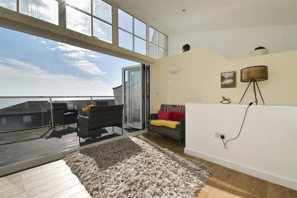 Dining room/sun room