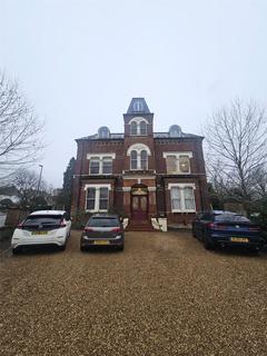 2 bedroom apartment to rent, Birdhurst Road, South Croydon, CR2