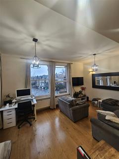 2 bedroom apartment to rent, Birdhurst Road, South Croydon, CR2