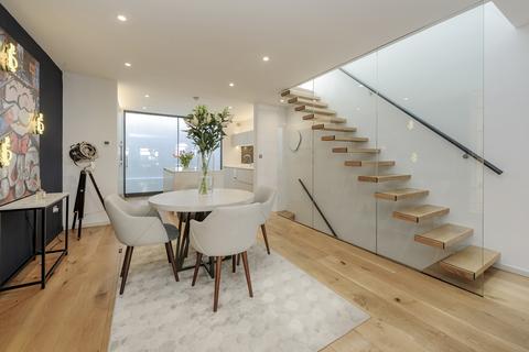3 bedroom house for sale, Gregory Place, London W8