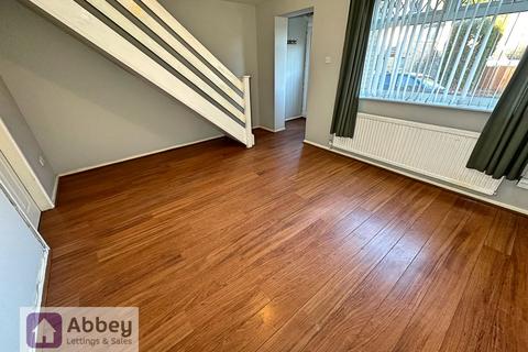 3 bedroom semi-detached house to rent, Blackthorn Drive, Leicester, LE4