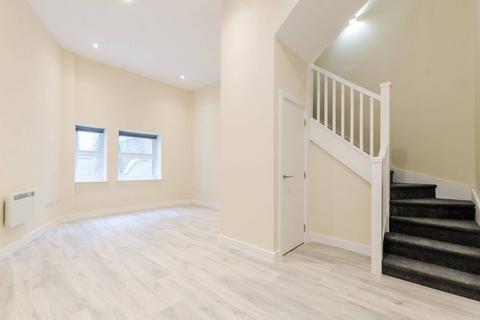 Studio to rent, Brixton Road, Brixton, London, SW9