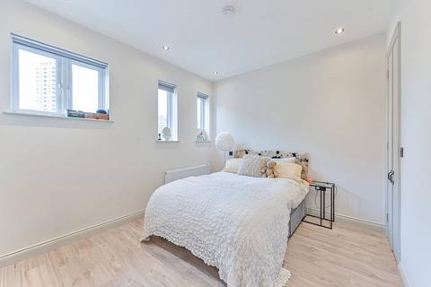 1 bedroom flat to rent, Astoria Walk, Brixton, London, SW9