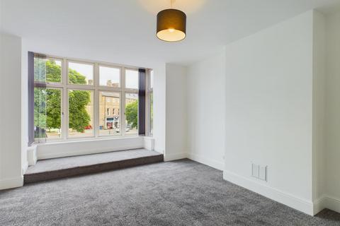 2 bedroom flat for sale, Scarsdale Place, Buxton