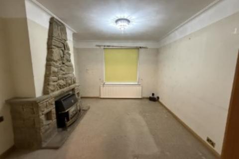3 bedroom semi-detached house to rent, Tyersal, Bradford, West Yorkshire, BD4