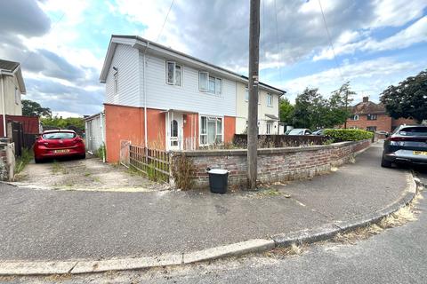 4 bedroom semi-detached house to rent - Priscilla Close, Norwich NR5