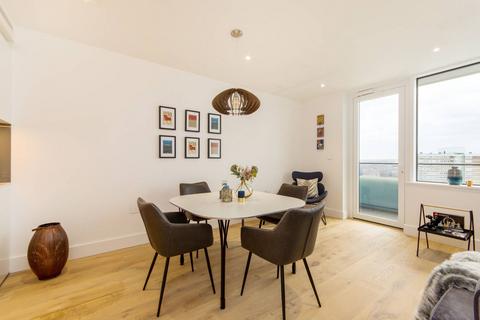 1 bedroom flat to rent, Lombard Wharf, Battersea, London, SW11