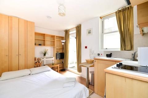 Studio to rent, Fairholme Road, West Kensington, London, W14