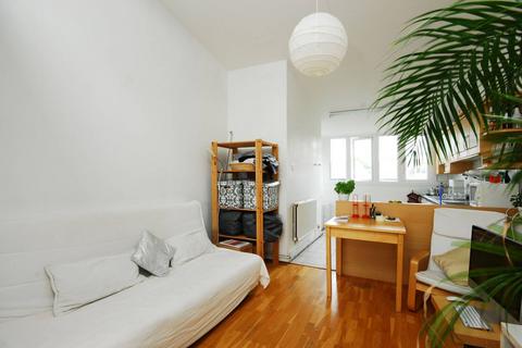 2 bedroom flat to rent, Tregunter Road, Kensington, London, SW10