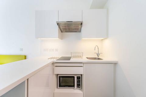 Studio to rent, St Anns Road, Holland Park, London, W11