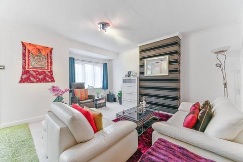 3 bedroom semi-detached house to rent - Oldfields Road, Sutton, SM1