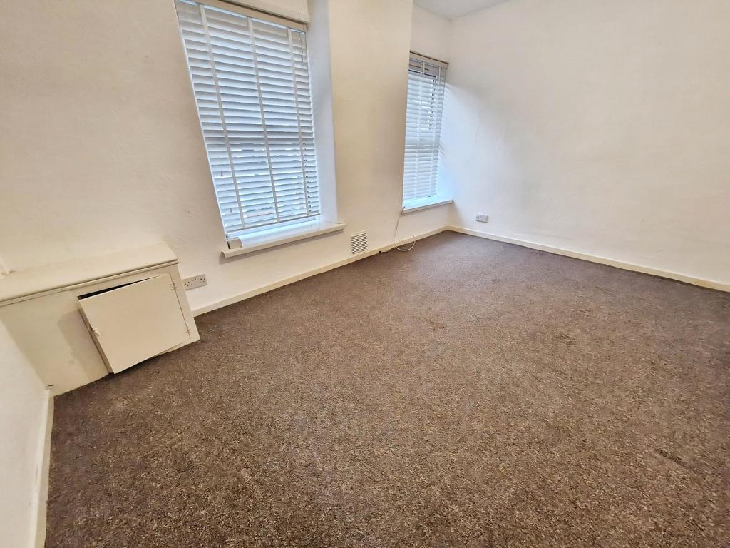 66684e97-lounge