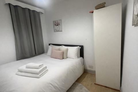1 bedroom in a house share to rent, Gray's Inn Road, London WC1X