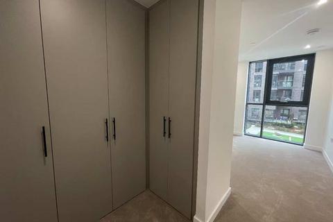 2 bedroom apartment to rent, Willowbrook House, London N4