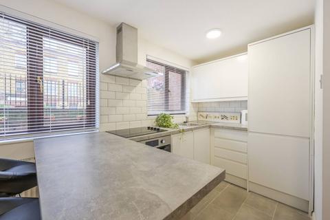 1 bedroom terraced house to rent, Tiller Road, Isle Of Dogs, London, E14