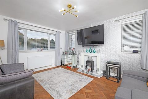 3 bedroom bungalow for sale, Robin Hoods Walk, PE21